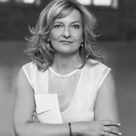 Dávid Ilona fekete-fehér portréja